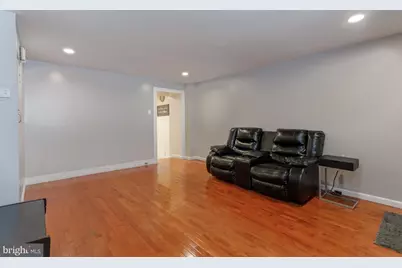 108 Roxborough Avenue, Philadelphia, PA 19127 - Photo 5