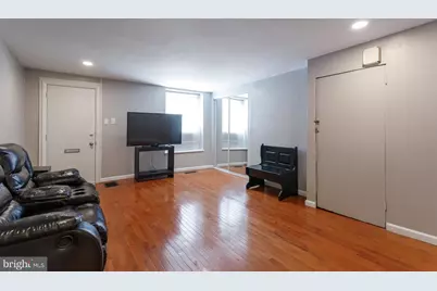 108 Roxborough Avenue, Philadelphia, PA 19127 - Photo 3