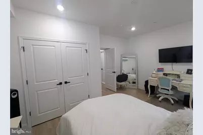 2050 Fairmount Avenue #2, Philadelphia, PA 19130 - Photo 17