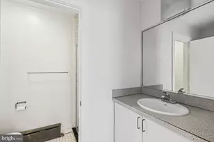 2106 Spruce St, Philadelphia, PA 19103 - Photo 49