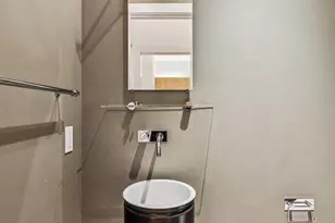 2106 Spruce St, Philadelphia, PA 19103 - Photo 13