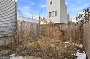 1819 E Albert St, Philadelphia, PA 19125 - Photo 15