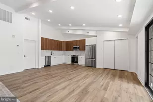 160204 Locust St, Philadelphia, PA 19103 - Photo 5