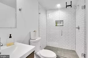 2604 Reed St, Philadelphia, PA 19146 - Photo 9