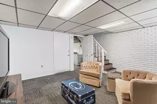 161 E Fariston Dr, Philadelphia, PA 19120 - Photo 17