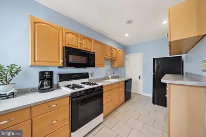 990 E Godfrey Avenue, Philadelphia, PA 19124 - Photo 15