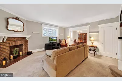 990 E Godfrey Avenue, Philadelphia, PA 19124 - Photo 9