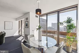 1326 Spruce St, Philadelphia, PA 19107 - Photo 15