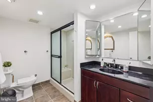 1326 Spruce St, Philadelphia, PA 19107 - Photo 31