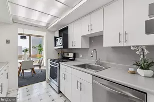 1326 Spruce St, Philadelphia, PA 19107 - Photo 23