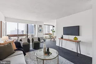 1326 Spruce St, Philadelphia, PA 19107 - Photo 13