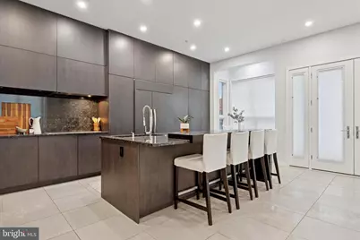 707 S 15th Street, Philadelphia, PA 19146 - Photo 13