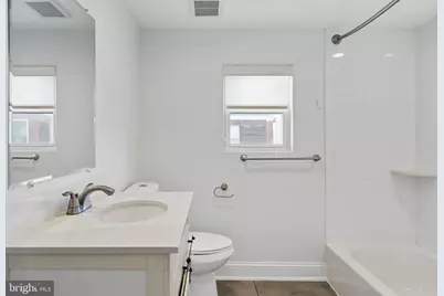 1911 S 11th Street, Philadelphia, PA 19148 - Photo 17