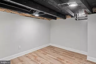 1911 S 11th St, Philadelphia, PA 19148 - Photo 27