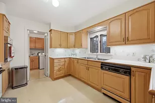 757 W Allens Ln, Philadelphia, PA 19119 - Photo 13