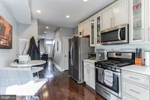 2653 Jasper St, Philadelphia, PA 19125 - Photo 3