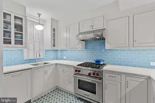 2136 St James St, Philadelphia, PA 19103 - Photo 17