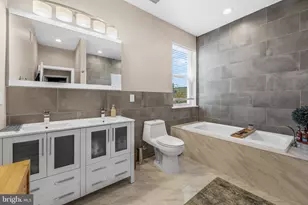 2204 E Albert St, Philadelphia, PA 19125 - Photo 13