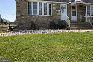 9215 Crispin St, Philadelphia, PA 19114 - Photo 3