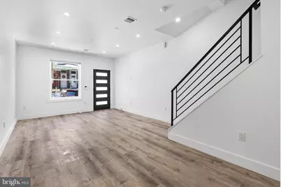 458 W Earlham Terrace, Philadelphia, PA 19144 - Photo 9