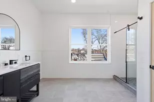 458 W Earlham Ter, Philadelphia, PA 19144 - Photo 27