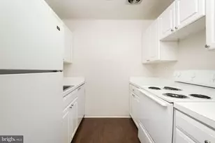 2031-4 South St, Philadelphia, PA 19146 - Photo 13