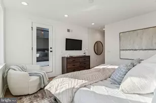 954 N 6th St, Philadelphia, PA 19123 - Photo 21