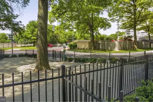 2200 Benjamin Franklin Pkwy, Philadelphia, PA 19130 - Photo 17