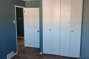 1310 Patrick Henry Pl, Philadelphia, PA 19122 - Photo 3