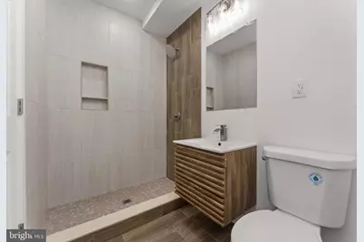 2033 N 9th Street, Philadelphia, PA 19122 - Photo 17