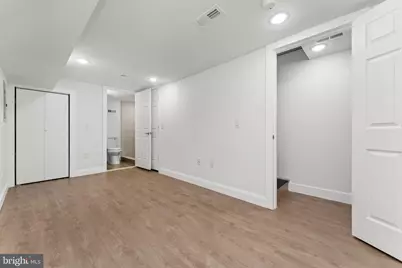 2033 N 9th Street, Philadelphia, PA 19122 - Photo 15