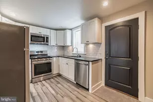 4448 Baker St, Philadelphia, PA 19127 - Photo 9