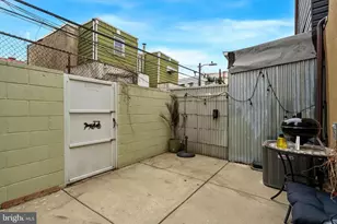 313 Mercy St, Philadelphia, PA 19148 - Photo 25