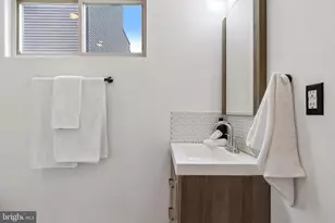 313 Mercy St, Philadelphia, PA 19148 - Photo 21