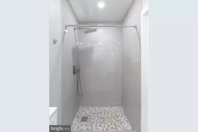 672 N 19th Street #2ND FL, Philadelphia, PA 19130 - Photo 17