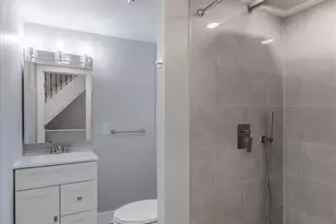 672 N 19th St, Philadelphia, PA 19130 - Photo 11