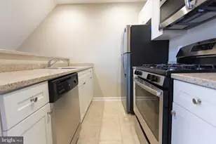 723 Spruce St, Philadelphia, PA 19106 - Photo 13