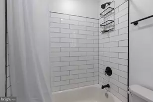 212 Catharine St, Philadelphia, PA 19147 - Photo 17