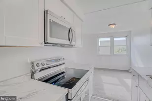 10203 E Keswick Rd, Philadelphia, PA 19114 - Photo 3