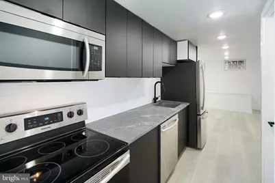 2132 Pine Street #1F, Philadelphia, PA 19103 - Photo 11