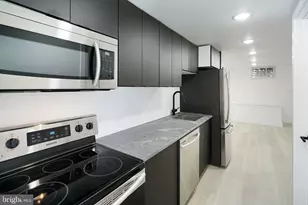 2132 Pine St, Philadelphia, PA 19103 - Photo 11