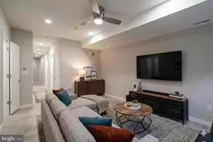 762 S 15th St, Philadelphia, PA 19146 - Photo 3