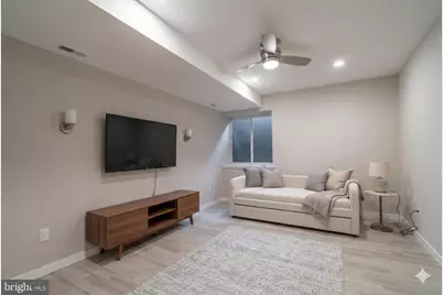 762 S 15th Street, Philadelphia, PA 19146 - Photo 5