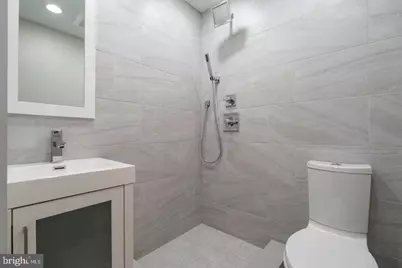 762 S 15th Street, Philadelphia, PA 19146 - Photo 9