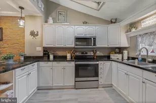 309 Winton St, Philadelphia, PA 19148 - Photo 11