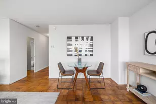 220 Locust St, Philadelphia, PA 19106 - Photo 13