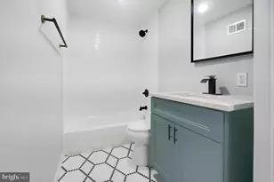 2215 Earp St, Philadelphia, PA 19146 - Photo 21