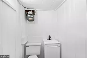 7823 Forrest Ave, Philadelphia, PA 19150 - Photo 23