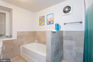 2134 Locust St, Philadelphia, PA 19103 - Photo 27