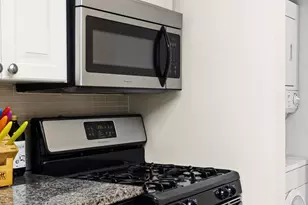 1326 Spruce St, Philadelphia, PA 19107 - Photo 9